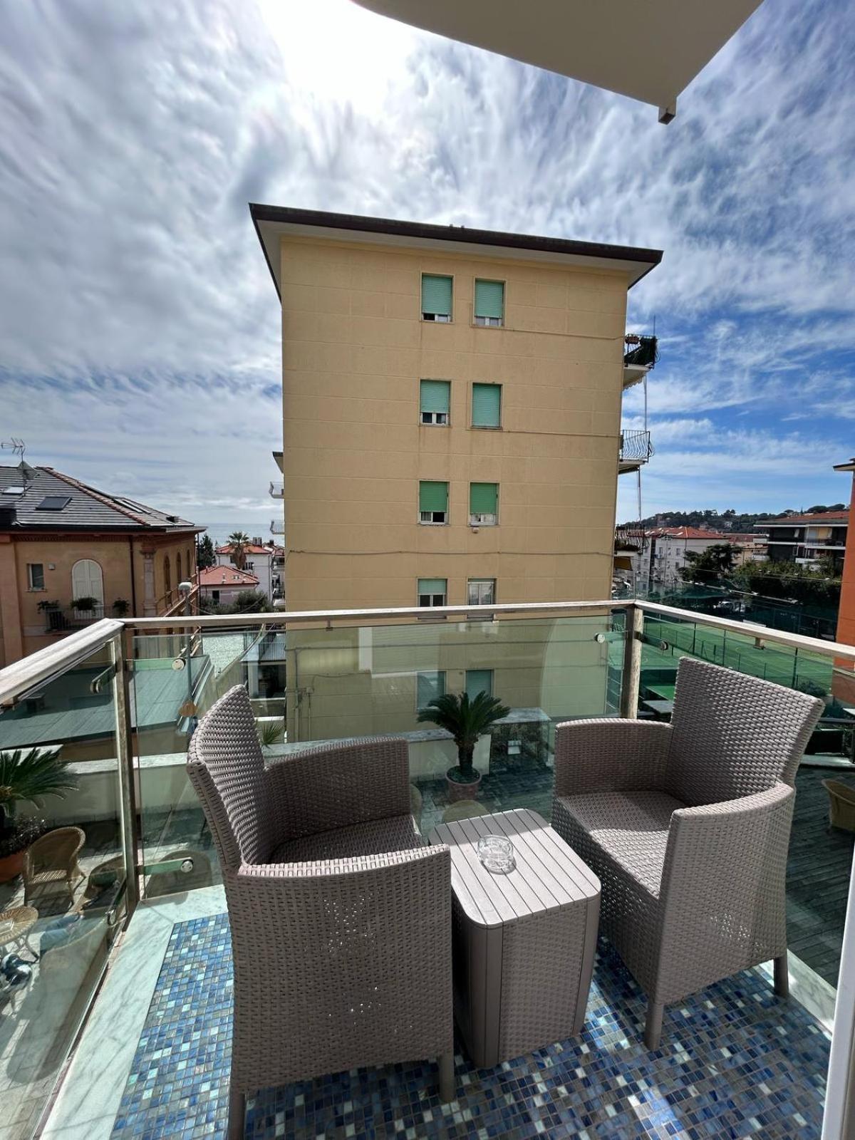 Hotel Ariston & Apartments Varazze Esterno foto