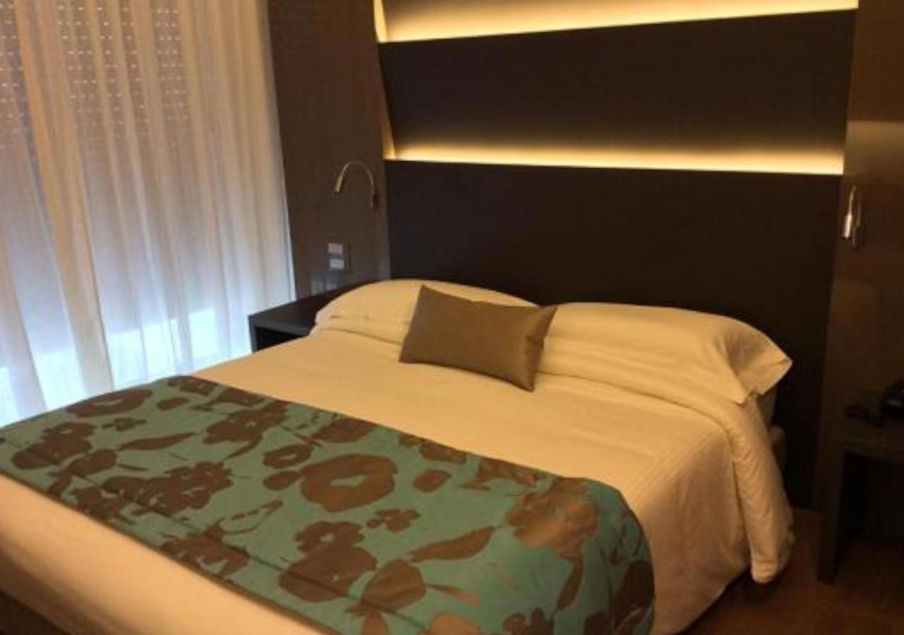 Hotel Ariston & Apartments Varazze Esterno foto